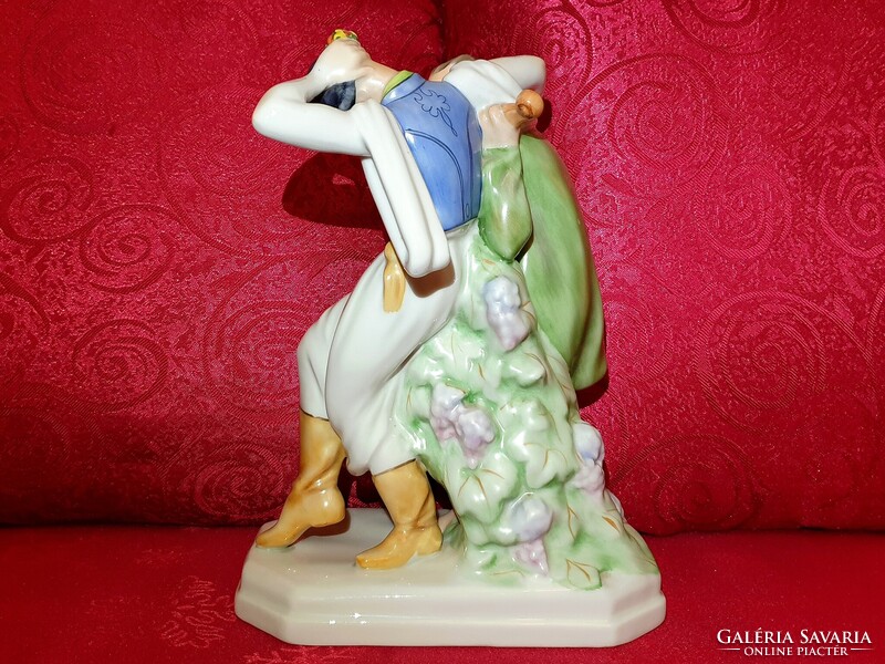 Herendi mulatozók figura