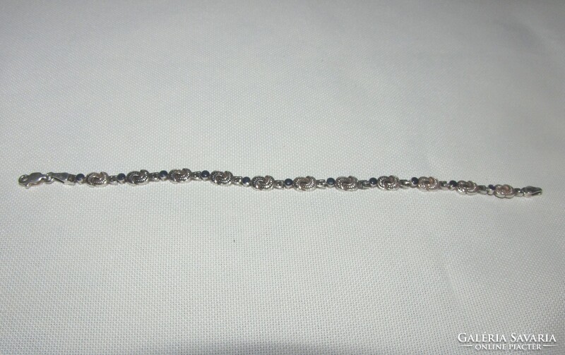 Ezüst karkötő lapis lazuli kővel