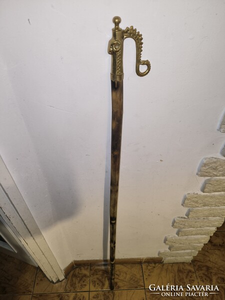 Gyönyörű Réz kos fejes túrabot pàsztor bot , juhász kampó Gamó Mikulás bot. Kos éskígyó fejes