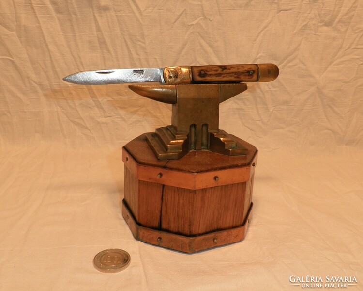 Rm old knife, from a collection. Knife, cleaver, dagger, razor.