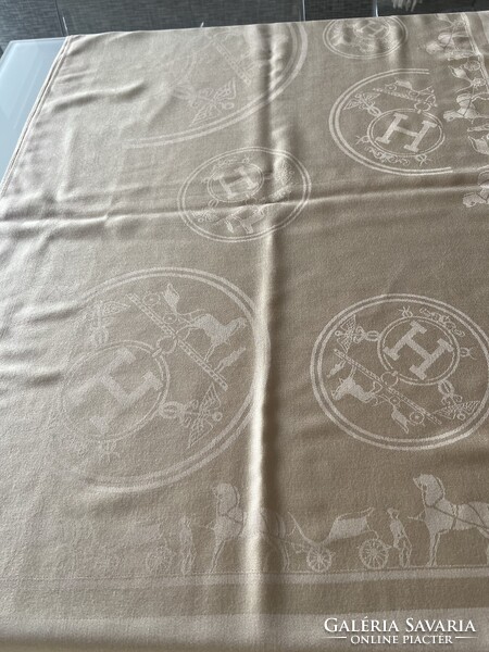 Hermès silk and cashmere scarf in muted gold, 200 x 70 cm