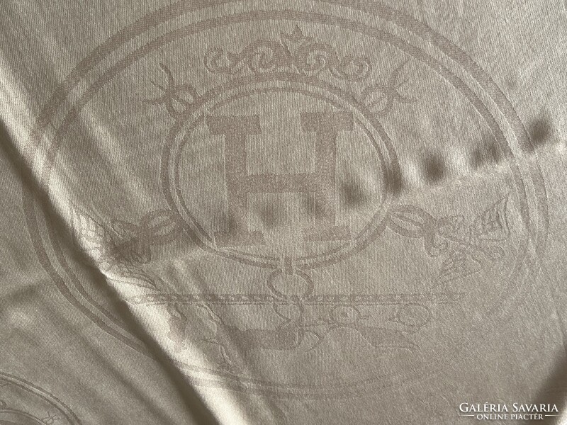 Hermès silk and cashmere scarf in muted gold, 200 x 70 cm