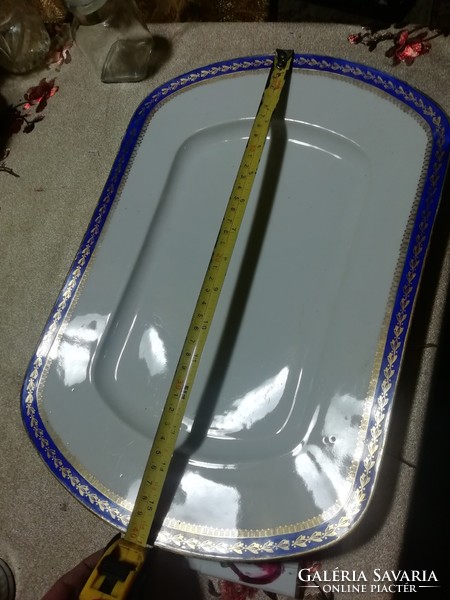 1901 Porcelain serving dish in perfect condition, many 100 auctions and sales among my products