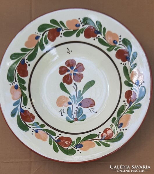 Kézzel festett kerámia tányér