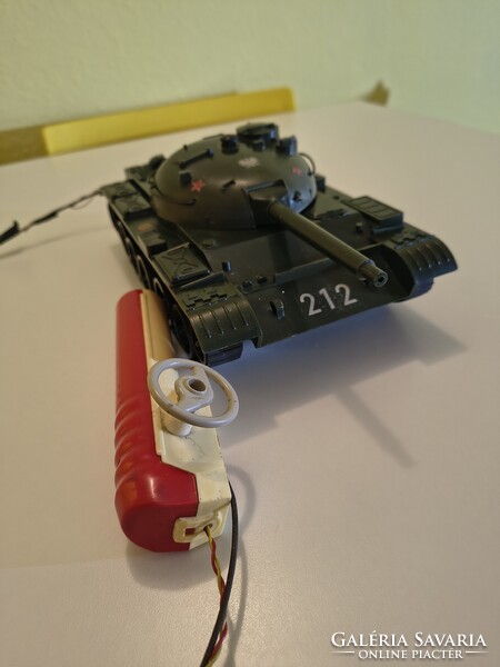 Régi Távirányítós tank retro játék