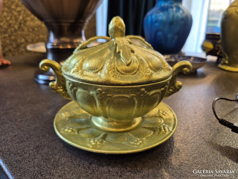 Különleges cukortartó bombonier