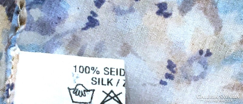 100 % selyem silk kendő virág rózsa mintás égszín kék pasztell zöld bézs