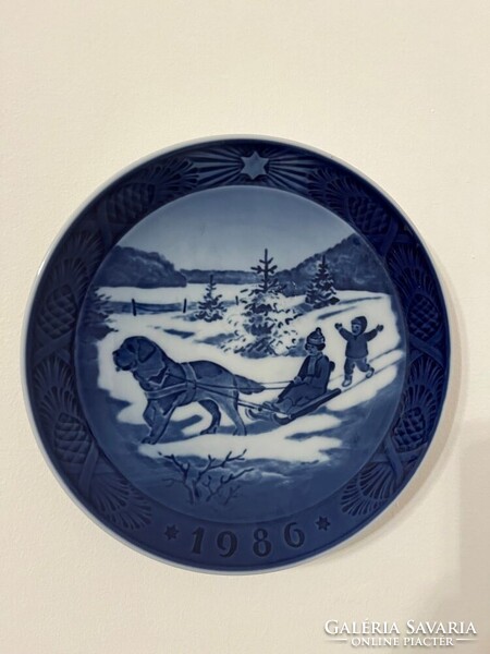 Royal Copenhagen 1986 karácsonyi dán fali dísztányér