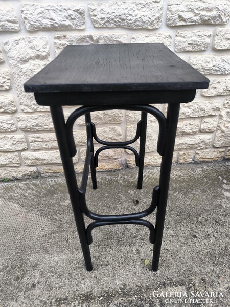 Art Deco Szecessziós posztamens viràgtartó konzol laptop asztal Thonet tonett Kàvézó dohànyzó asztal