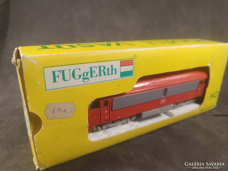 HO Fuggherth mozdony eredeti dobozában 246