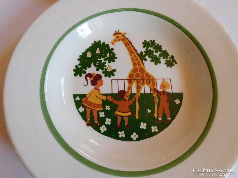 Retro NDK Veb Torgau állatkertes gyerektényér - zsiráf.