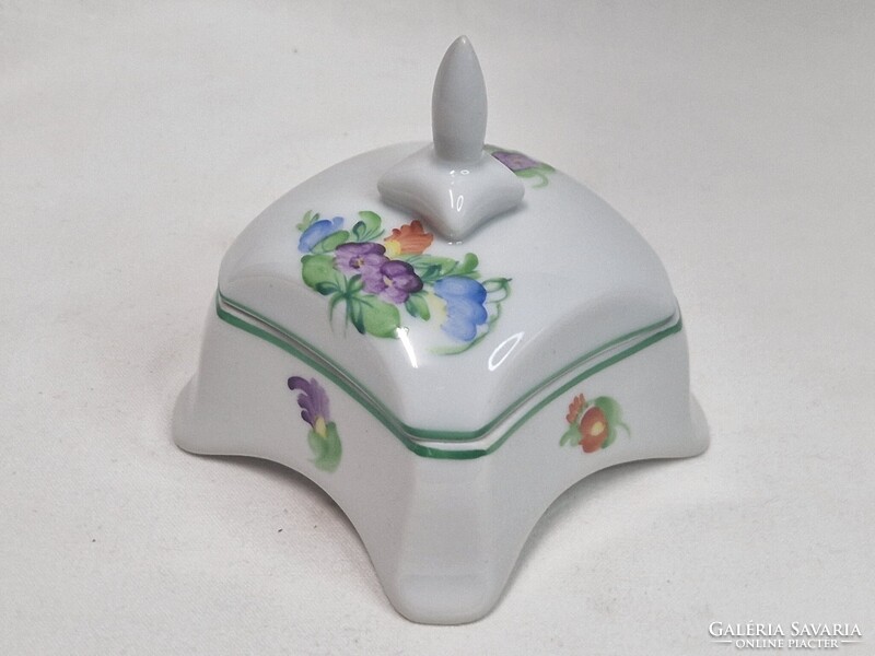 Herendi Tertia porcelán virág motívumos ékszertartó vagy bonbonier hibátlan állapotban 7,5 cm. magas