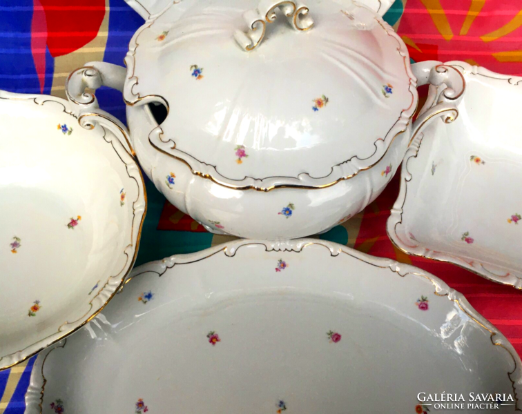 Zsolnay talalokeszlet