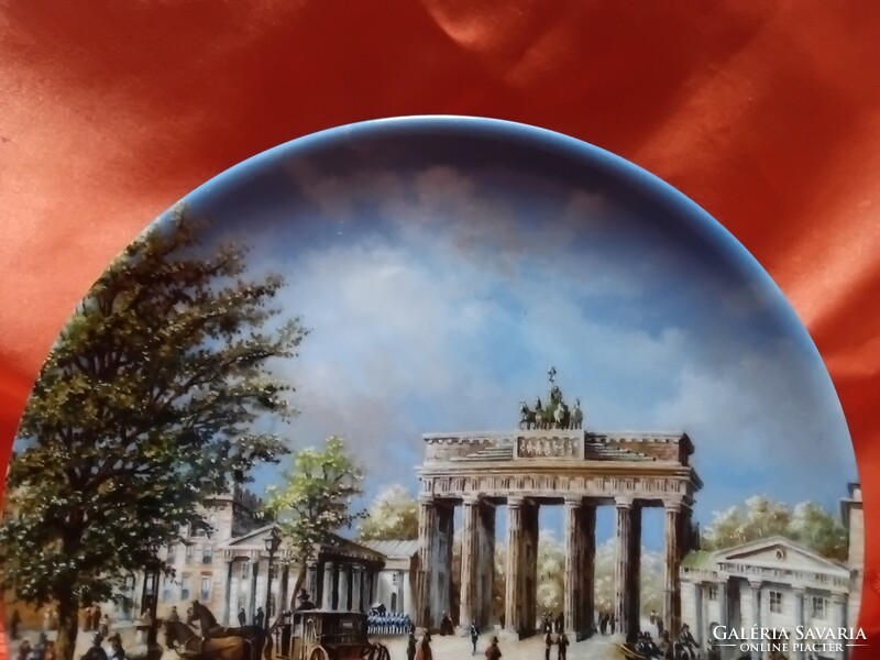 Bradex dísztányér,  "A Brandenburgi kapu"