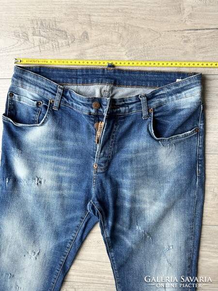 DSQUARED2 sötétkék  koptatott férfi farmernadrág 52