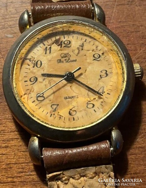 „De Luxe quartz óra – Japan movement, retro