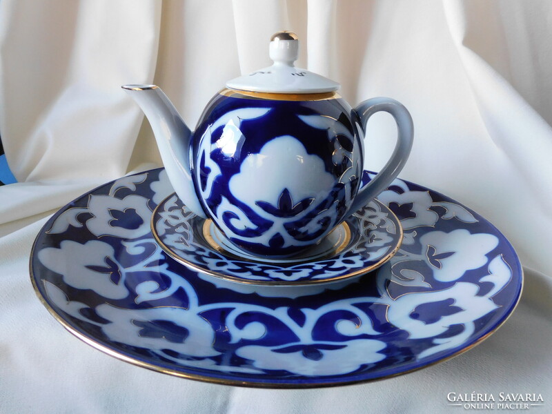 Üzbég teáskészlet a szovjet időkből