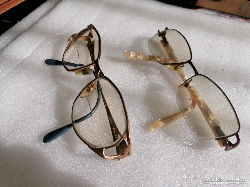 2 db / Minőségű Szemüveg Keretként Árulom + Ajándék 2 db Szemüvegtok!