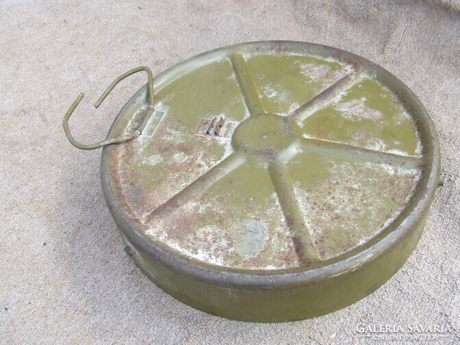 Régi katonai tárgy akna maradvány