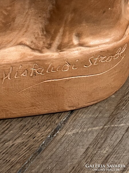 Kisfaludi Strobl Zsigmond – Jelzett terrakotta ülő női akt szobor (20. század)