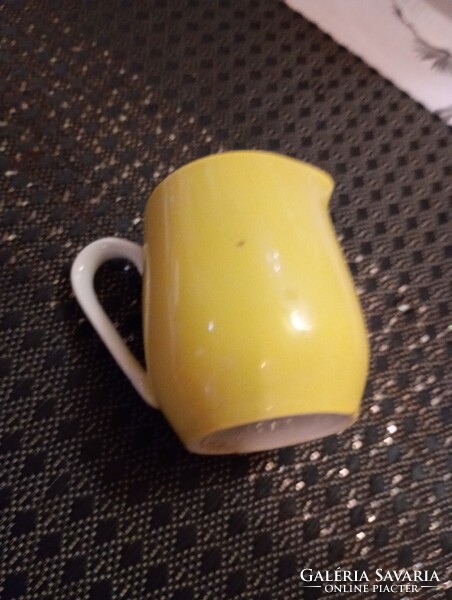 Art Deco stílusú porcelán Sok 100 db Aukció és Akciók Vegye Vigye Gyűjtemény