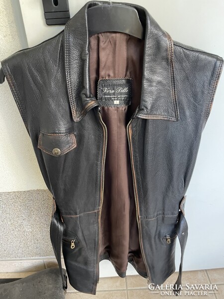 Vera Pelle női sötétbarna bőrkabát átvétel: Budapest/Győr