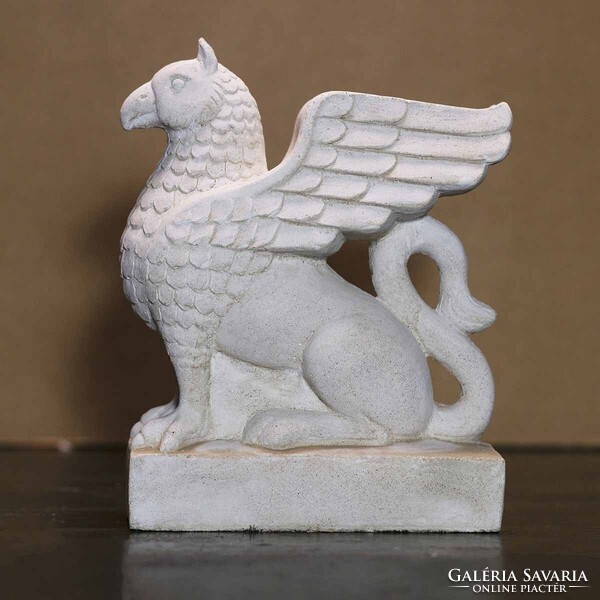 VÉRTESI Ági (1975-): Griff szobor, könyvtámasz-pár (2 db) 2012.