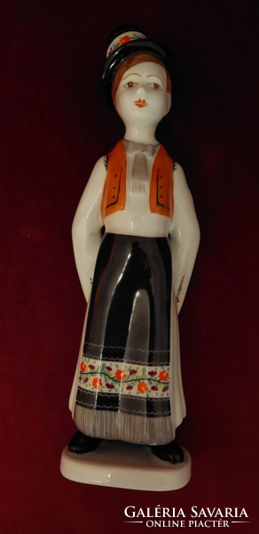 Hollóházi matyó legény kézi festésű