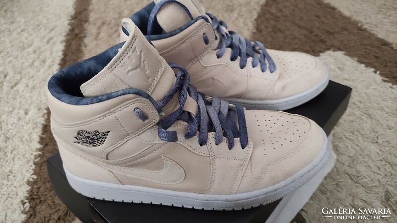 Nike air jordan 1 férfi sportcipő 42, jó állapotú.