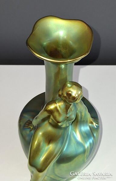 Zsolnay Eozin Váza – Ülő leányalakkal, 24 cm, Hibátlan, vitrin állapot