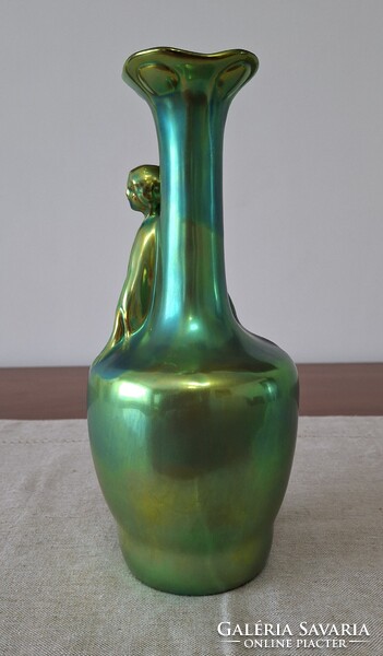 Zsolnay Eozin Váza – Ülő leányalakkal, 24 cm, Hibátlan, vitrin állapot