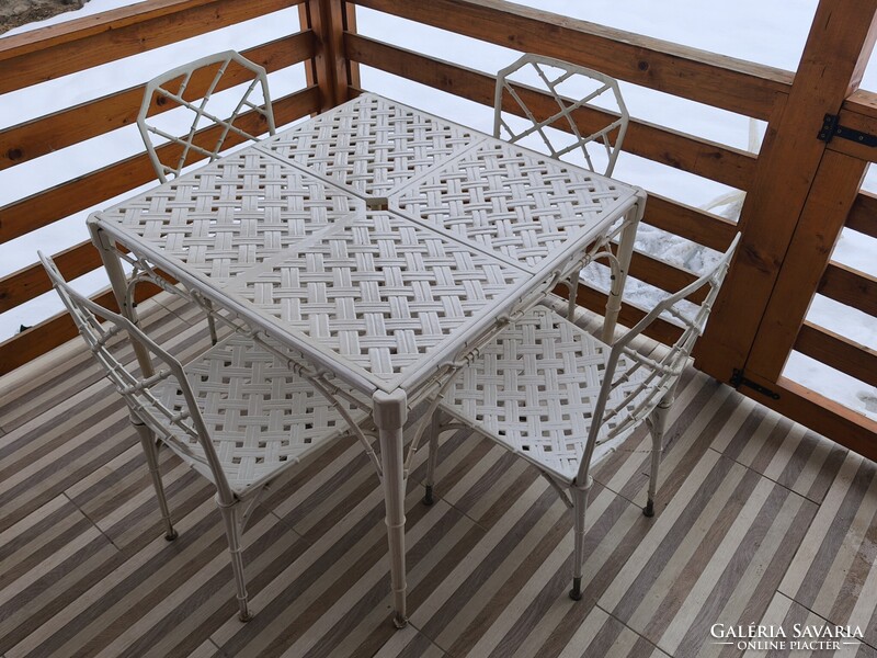 Ritka Alumínium kerti garnitúra, „bambusz hatású" formavilággal. 4+1db