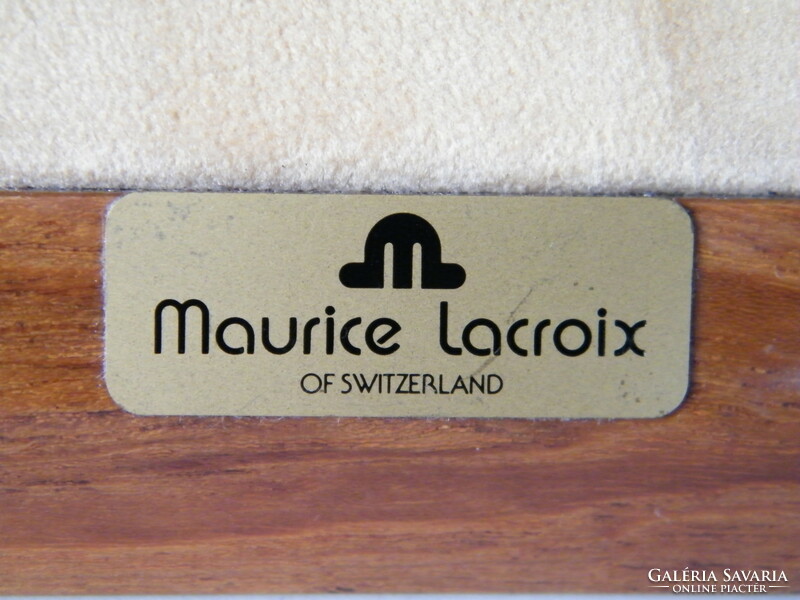 Maurice Lacroix bemutató óratálca, alátét