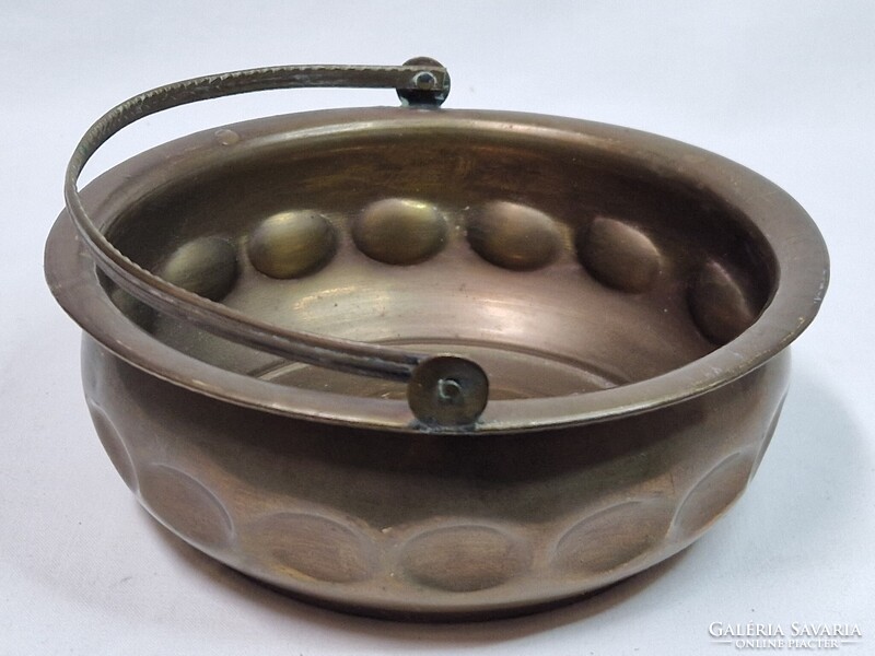 Régi réz szépen megmunkált kínáló tál szép állapotban 15,5 cm. átmérőjű 184 g. súlyú