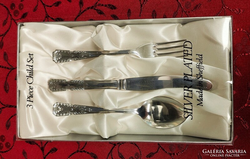 Exkluzív Sheffieldi 3 részes ezüstözött gyermek étkészlet