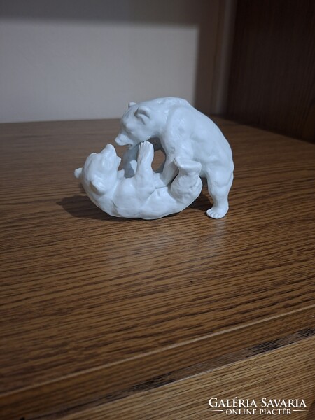 Wallendorf porcelán bírkózó, játszó medvék. 14 cm. Hibátlan.  Jelzett