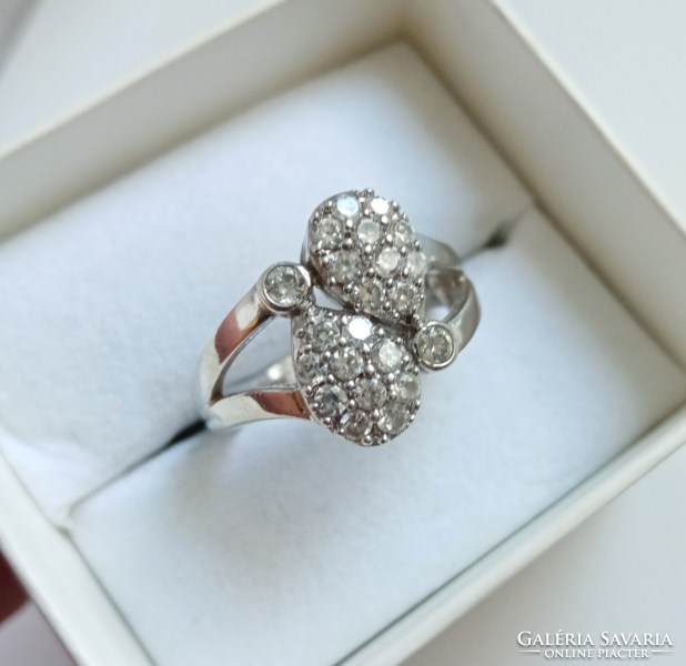 Csillogó köves, ródiumozott, vastag ezüst gyűrű