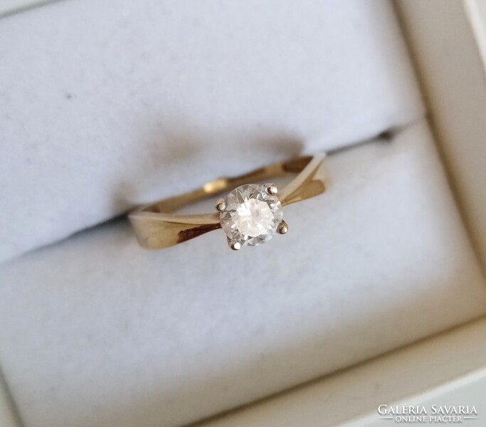 14K-os, szép köves gyűrű