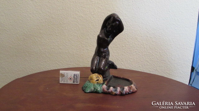 Mázas kerámia akt gyűrűtartó, 20 cm magas