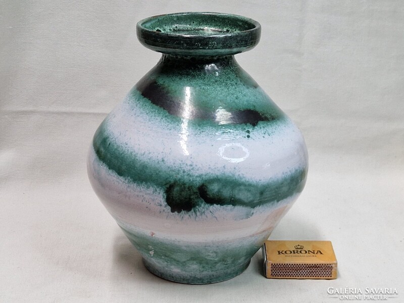 Szép formájú, iparművészeti, mázas, kerámia, váza, hibátlan állapotban 19 cm. magas