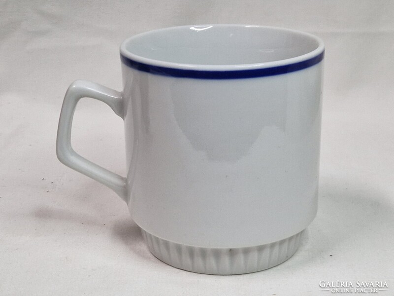 Zsolnay pajzspecsétes kék szegélyű szoknyás porcelán bögre hibátlan állapotban 8,5 cm. magas