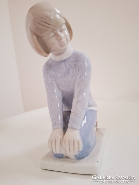Német Grafenthal Térdelő Kislány Porcelánfigura