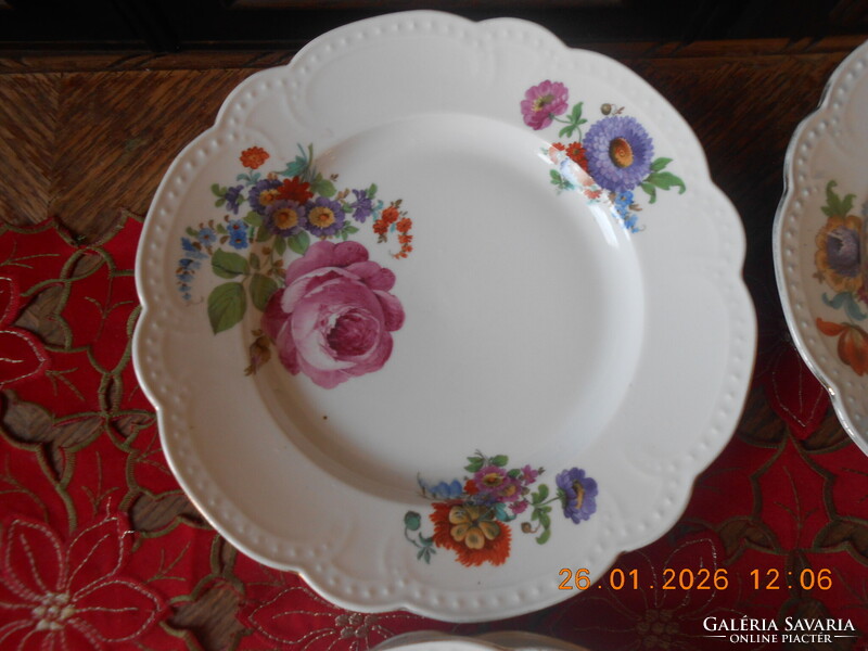 Zsolnay antik gyöngyös tányér készlet