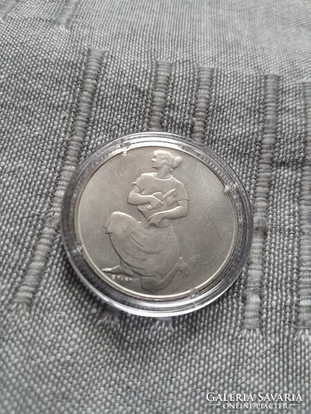 1981 FAO 100 Forint kapszulában