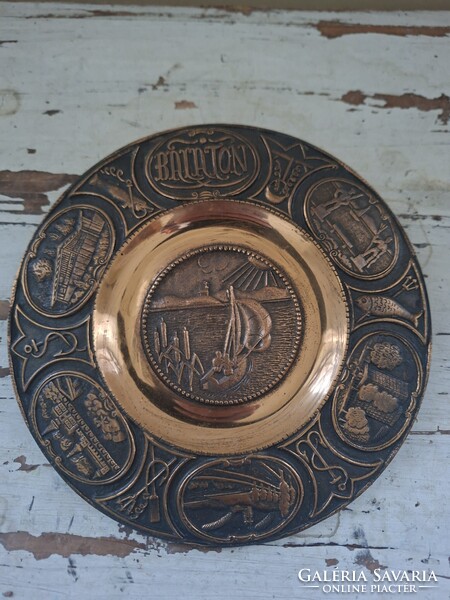 Balatoni réz falitányér