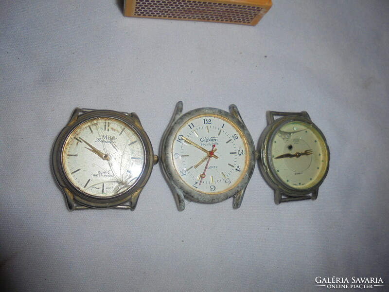 Három darab retro kvarc, quartz karóra - együtt