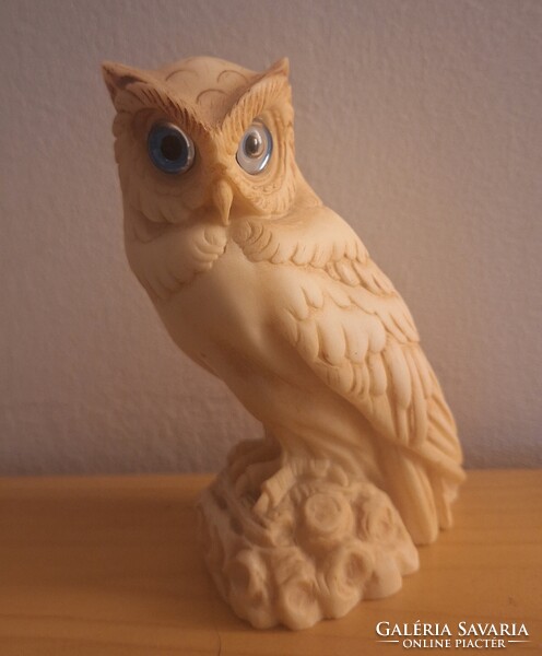 Kézműves, limitált példányszámú, kék szemű bagoly szobor