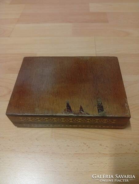 Damaszkuszi iszlám intarziás fadoboz csontberakással