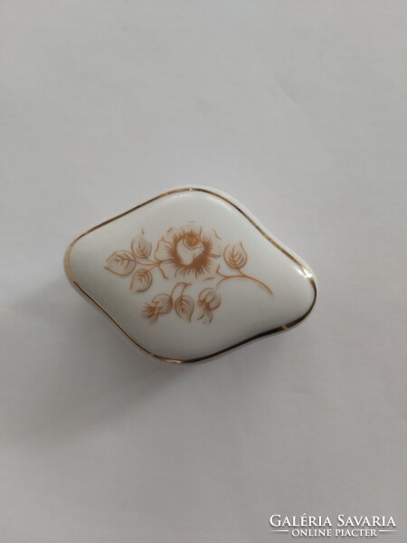 Hollóházi porcelán ékszertartó / bonbonier (fedeles), barna virágmintás