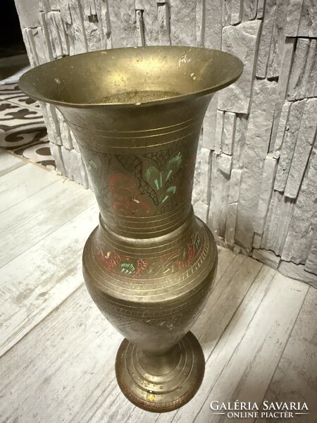 Indiai bronz váza